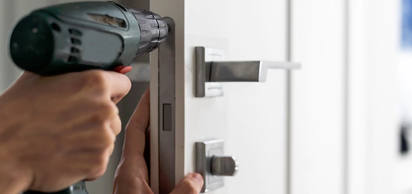 Locksmith For Lock Replacement Near Me in Bermuda Dunes, CA
