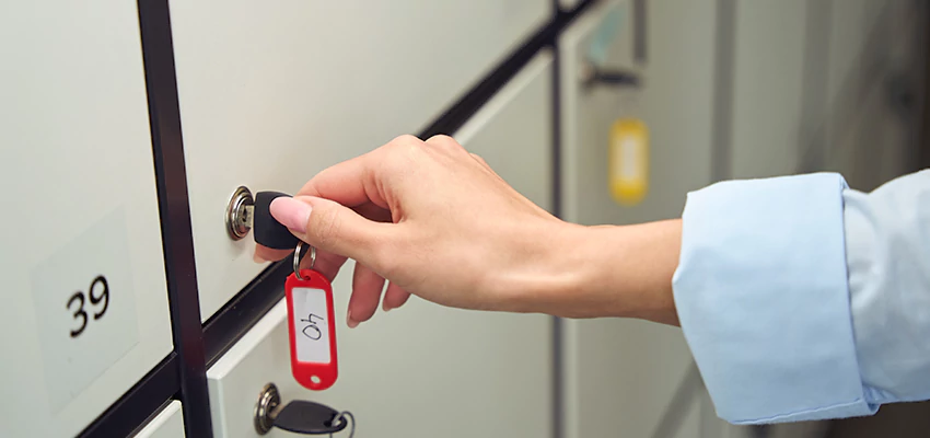 Cabinet Lock Installation in Bermuda Dunes, California