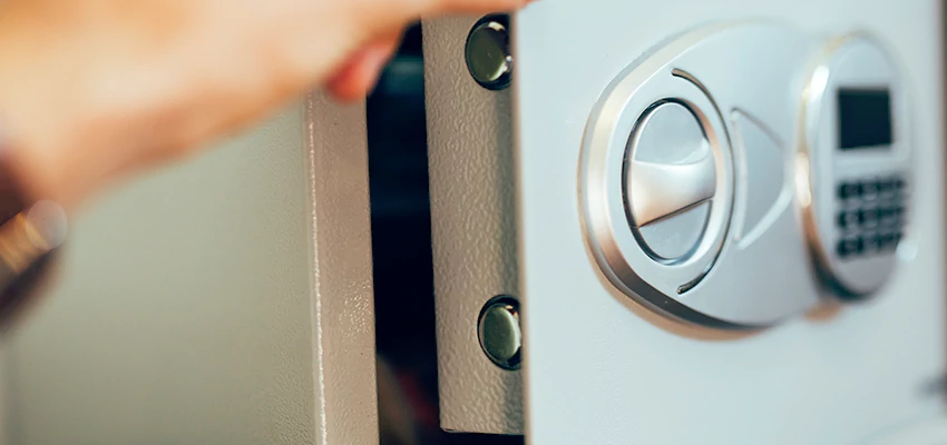 Fingerprint Safe Openers in Bermuda Dunes, CA